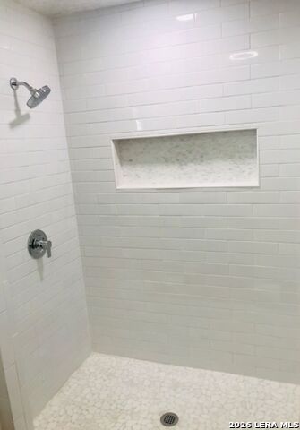 Image 9 of 13 For 271 Willow  B