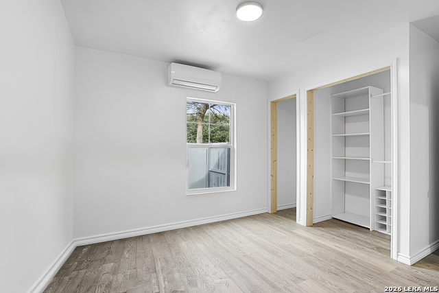 Image 16 of 33 For 866 San Angelo