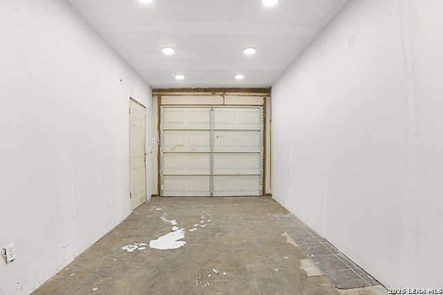 Image 18 of 33 For 866 San Angelo