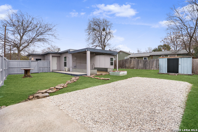 Image 19 of 33 For 866 San Angelo