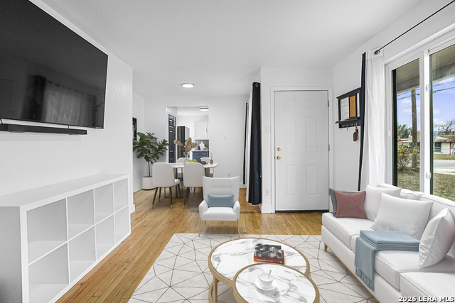 Image 24 of 33 For 866 San Angelo