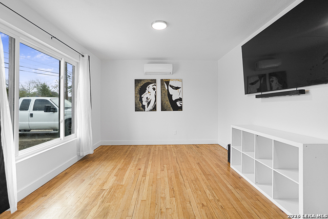 Image 5 of 33 For 866 San Angelo