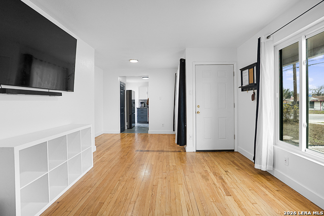 Image 7 of 33 For 866 San Angelo