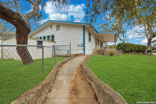 Image 8 of 27 For 333 Tamarack