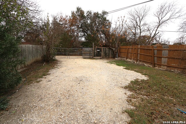 Image 28 of 39 For 910 Culebra  