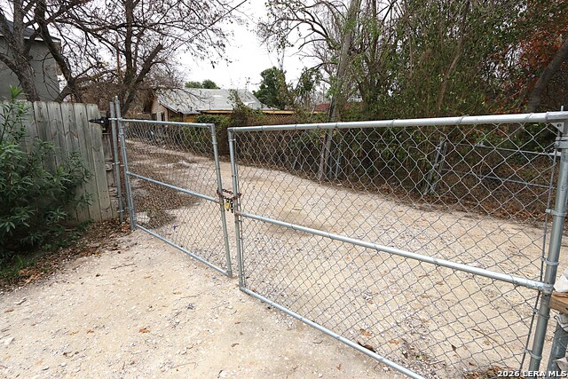 Image 30 of 39 For 910 Culebra  