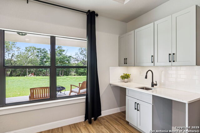 Image 11 of 63 For 177 E Short Meadow Dr