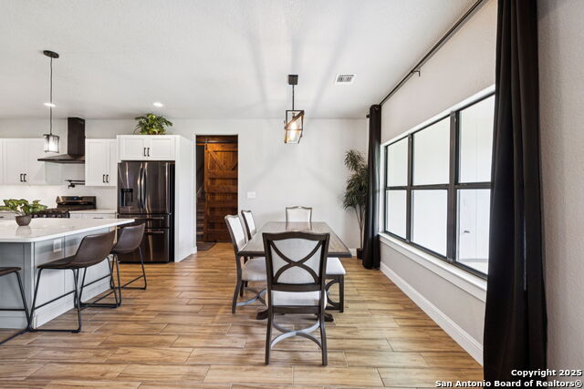 Image 22 of 63 For 177 E Short Meadow Dr