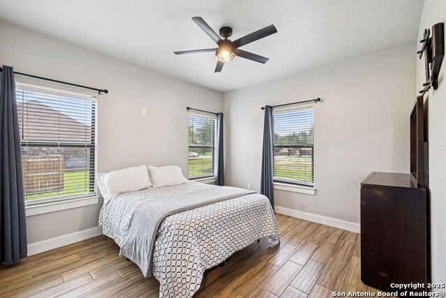 Image 35 of 63 For 177 E Short Meadow Dr