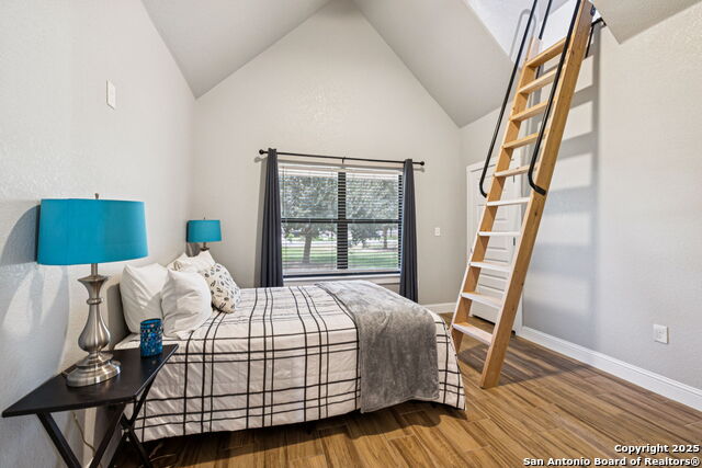 Image 37 of 63 For 177 E Short Meadow Dr