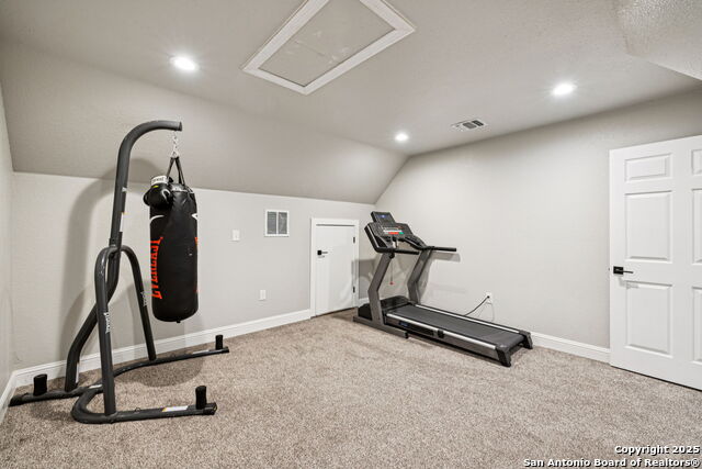 Image 41 of 63 For 177 E Short Meadow Dr