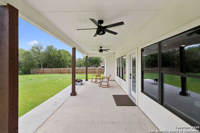 Image 53 of 63 For 177 E Short Meadow Dr