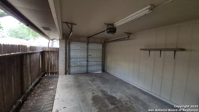 Image 16 of 23 For 14309 Indian Woods