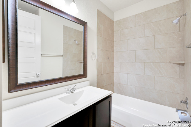 Image 25 of 43 For 4207 Saddle Spur