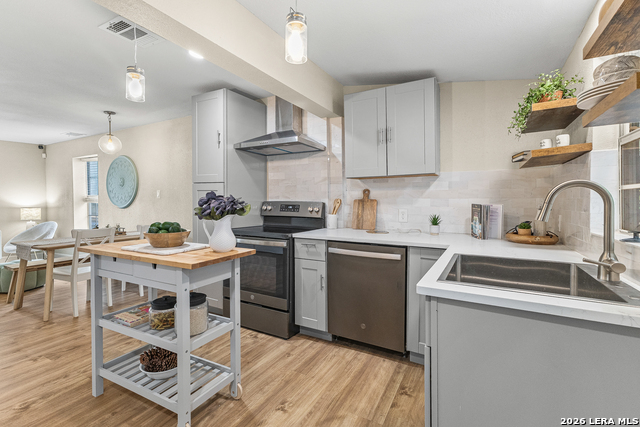 Image 13 of 23 For 315 Saint James