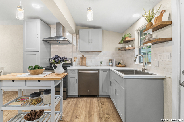 Image 14 of 23 For 315 Saint James