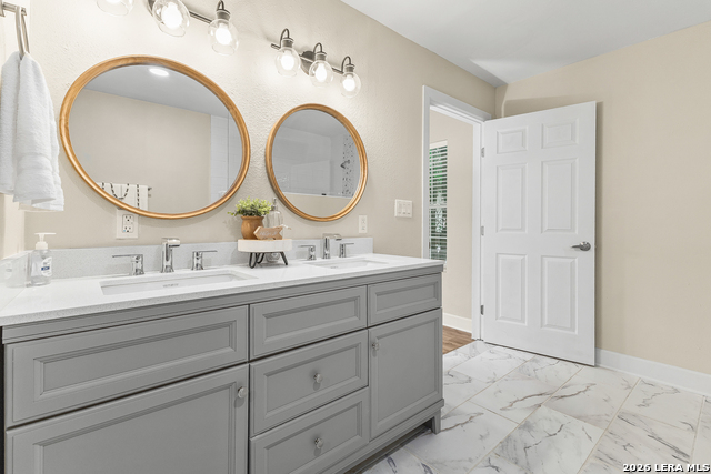 Image 18 of 23 For 315 Saint James