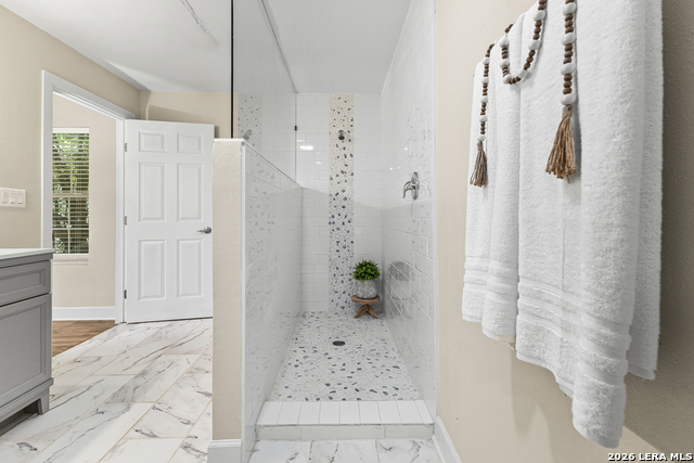 Image 19 of 23 For 315 Saint James