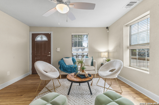 Image 4 of 23 For 315 Saint James