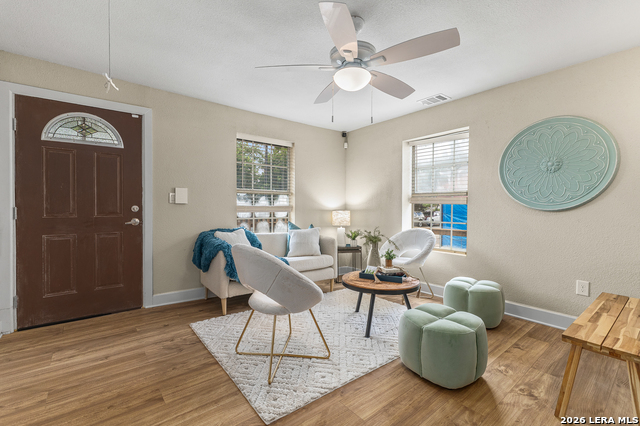 Image 5 of 23 For 315 Saint James