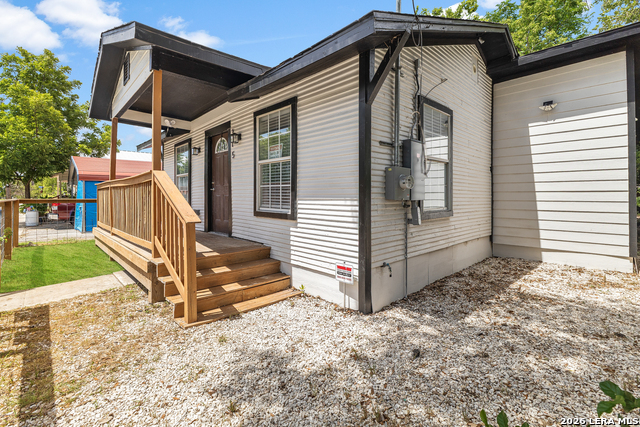 Image 7 of 23 For 315 Saint James