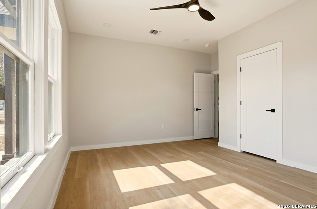 Image 19 of 29 For 293 Lovera  