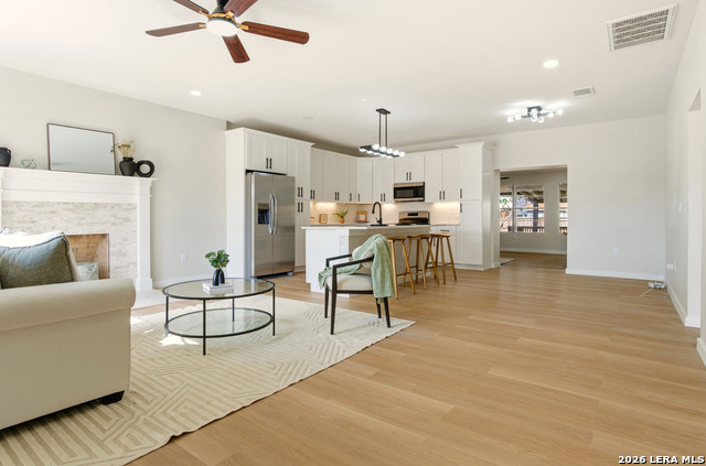 Image 4 of 29 For 293 Lovera  