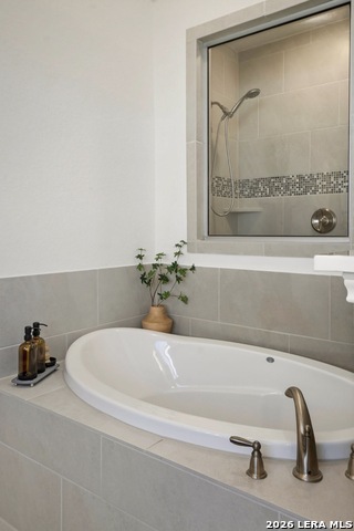 Image 18 of 31 For 2982 Blenheim