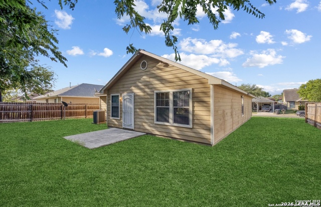 Image 16 of 19 For 515 Belcross