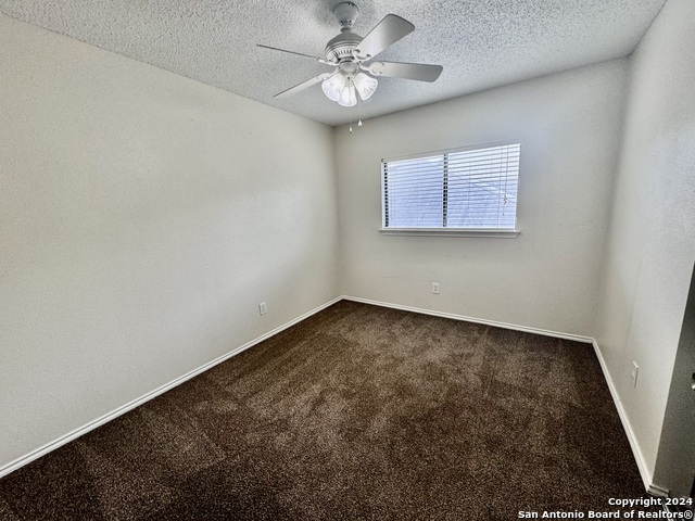 Image 26 of 39 For 10527 Dugas Dr