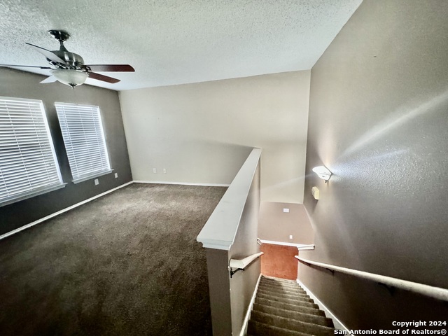 Image 35 of 39 For 10527 Dugas Dr