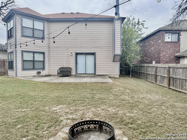 Image 37 of 39 For 10527 Dugas Dr