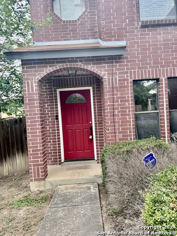 Image 4 of 39 For 10527 Dugas Dr