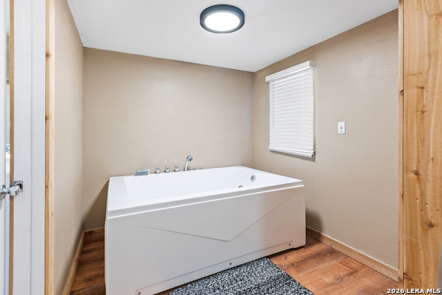 Image 23 of 43 For 470 Lyon  