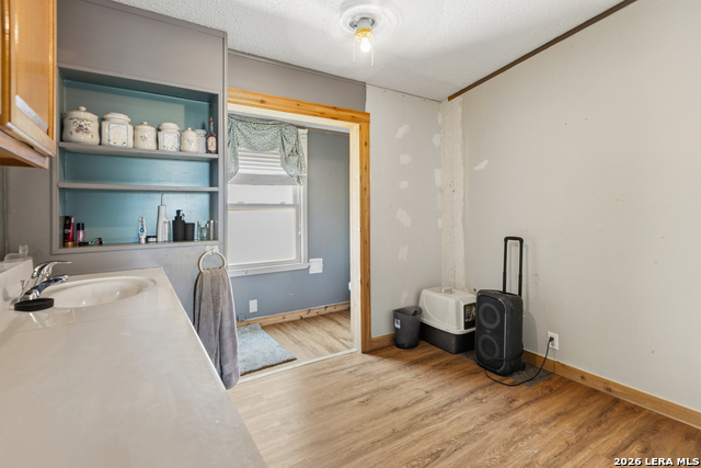 Image 28 of 43 For 470 Lyon  