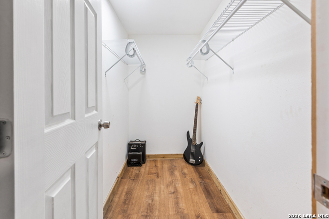 Image 31 of 43 For 470 Lyon  