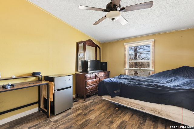 Image 32 of 43 For 470 Lyon  