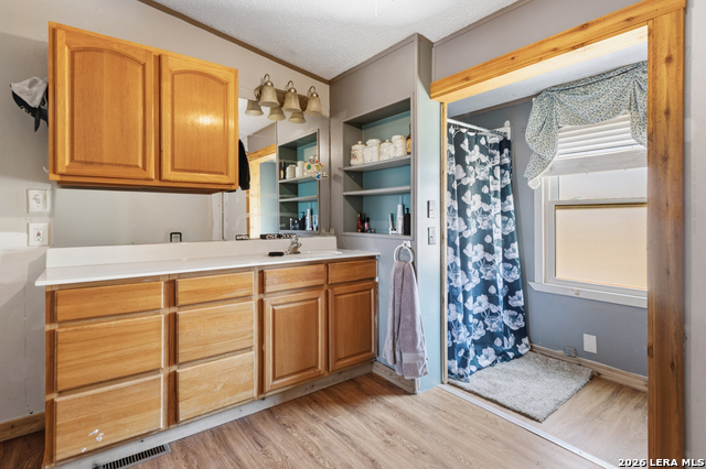 Image 34 of 43 For 470 Lyon  