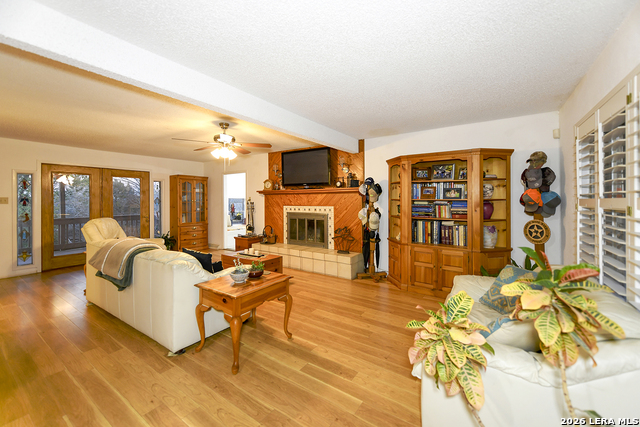 Image 13 of 49 For 315 White Oak