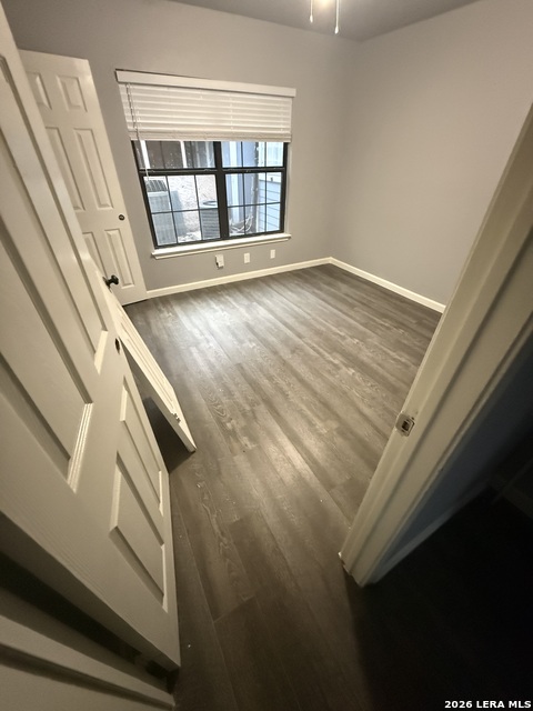 Image 2 of 6 For 6305 Village Arbor