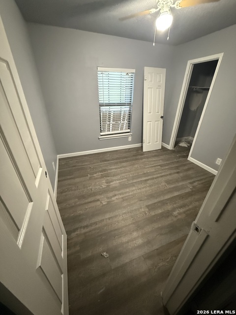 Image 3 of 6 For 6305 Village Arbor