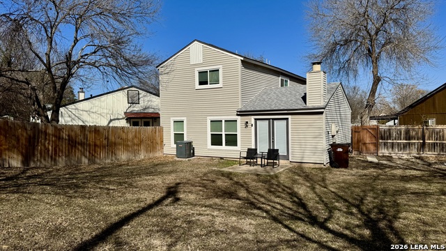 Image 18 of 26 For 10098 Birch Field Dr.