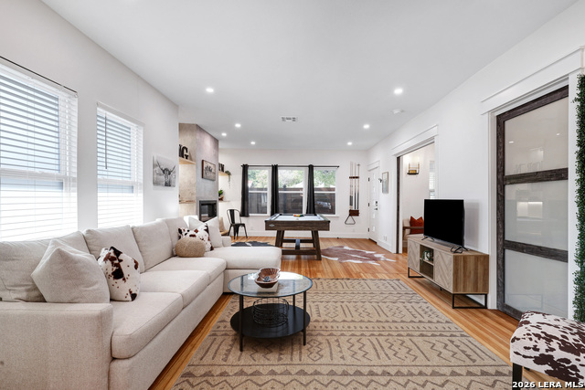 Image 17 of 55 For 324 Hammond  