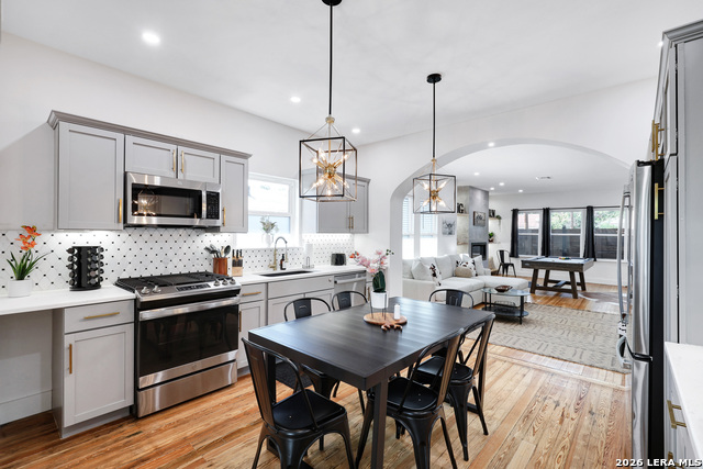 Image 23 of 55 For 324 Hammond  