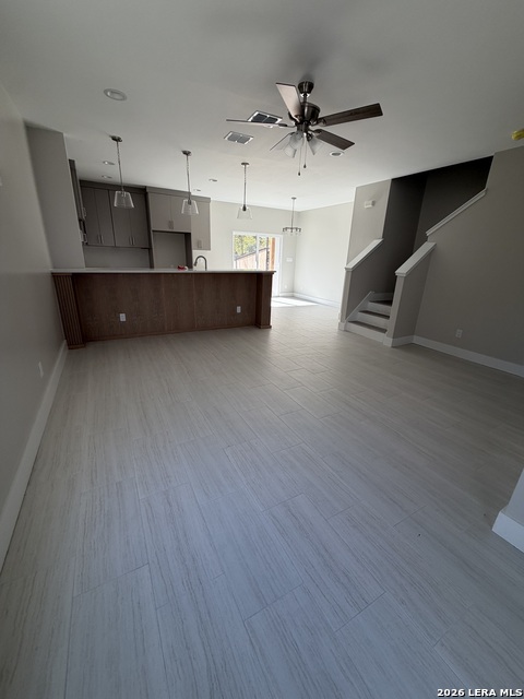 Image 10 of 32 For 2610 Woodbury St  102