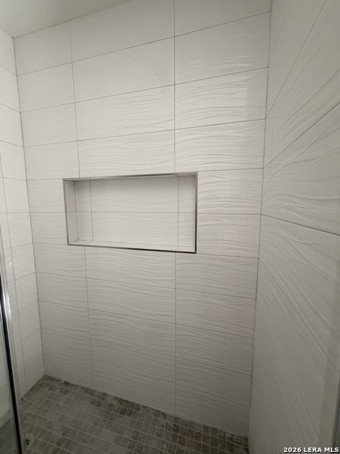 Image 19 of 32 For 2610 Woodbury St  102