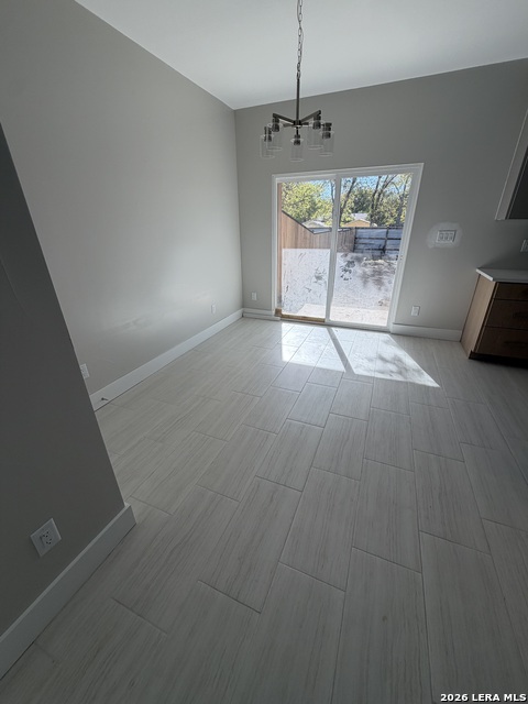 Image 20 of 32 For 2610 Woodbury St  102