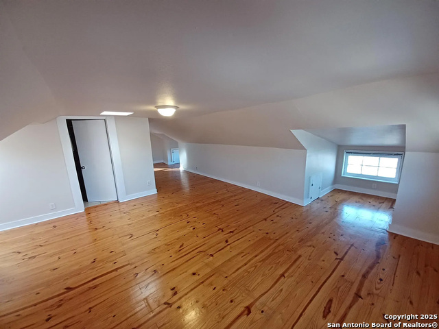 Image 35 of 44 For 124 Mistletoe Ave W