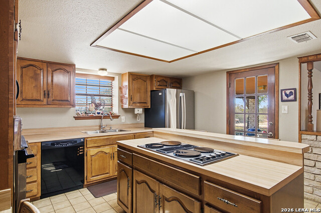 Listing photo id 9 for 126 Packsaddle Circle