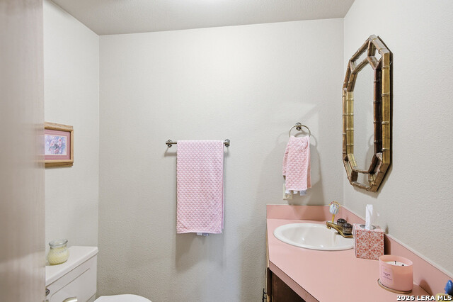 Listing photo id 16 for 126 Packsaddle Circle